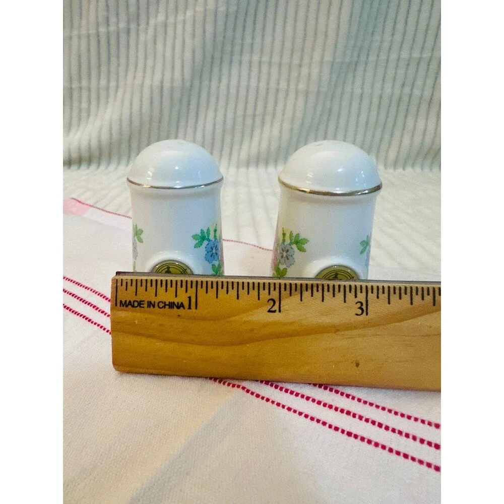Mayberry The Andy Griffith Show Salt and Pepper Shaker Set